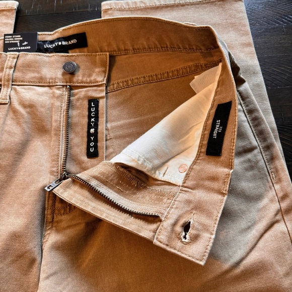 Lucky Brand Straight Fit 5‎ Pocket Pant 32” inseam - Picture 4 of 9